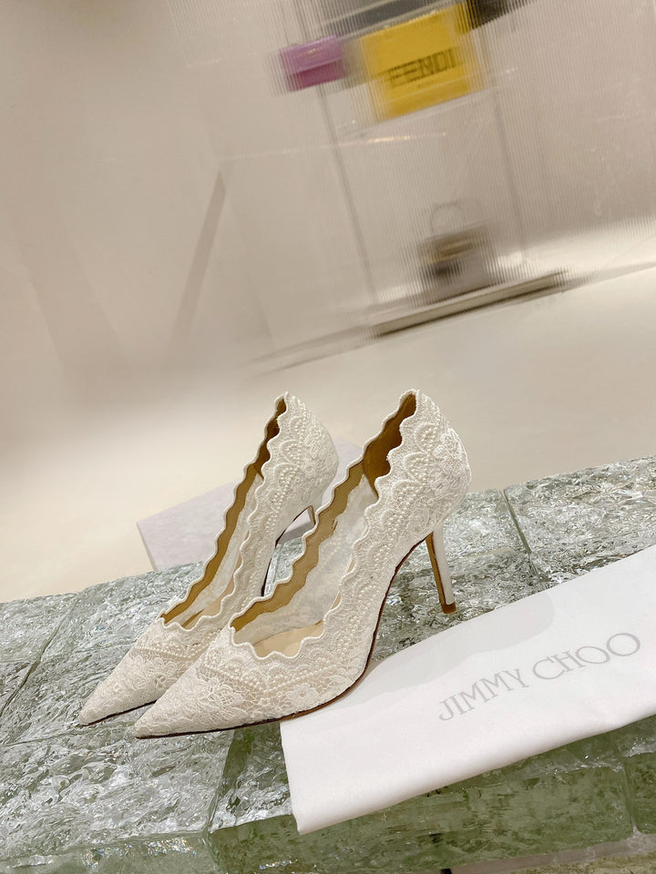 Jimmy Choo 02 – Vouge De Moi - Main Image
