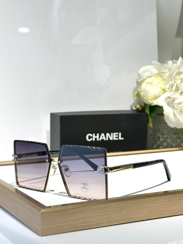 CHANEL Sunglasses 4x8E