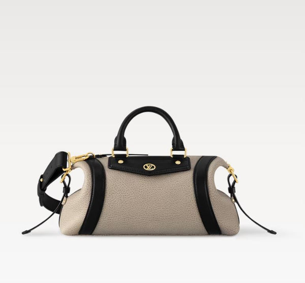 بايكر بي إم شنطة