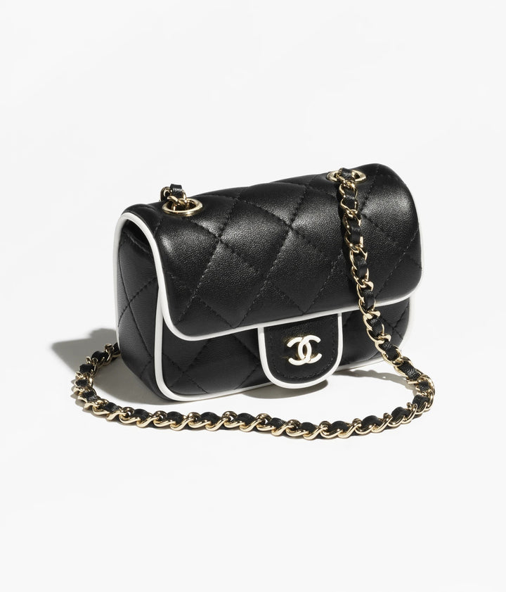 شانيل كلاتش بسلسلة بالبوكس