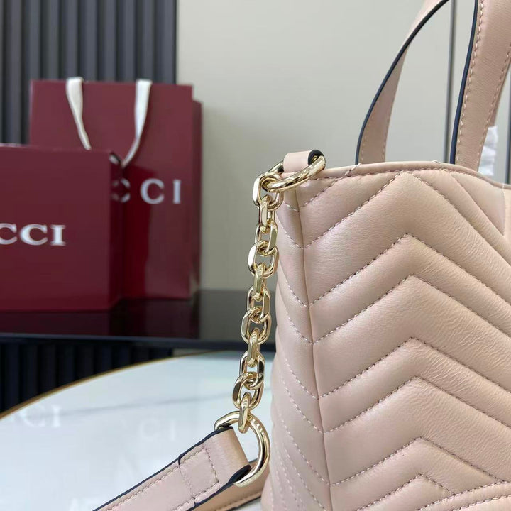 قوتشي توت باق شنطة جلد طبيعي بطابع كلاسيكي